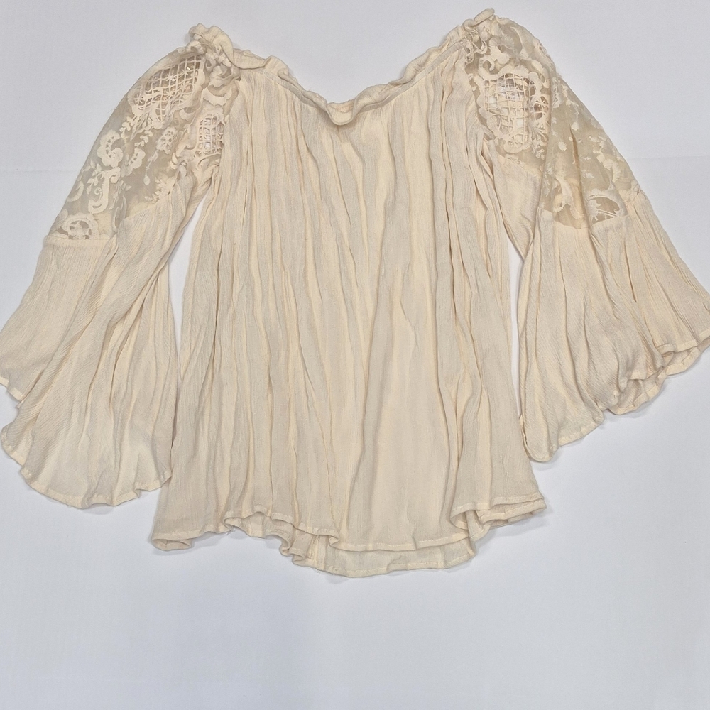 UMGEE Lace-Sleeve Peasant Blouse - Cream